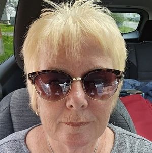 Meet your Posher, Lee-anne